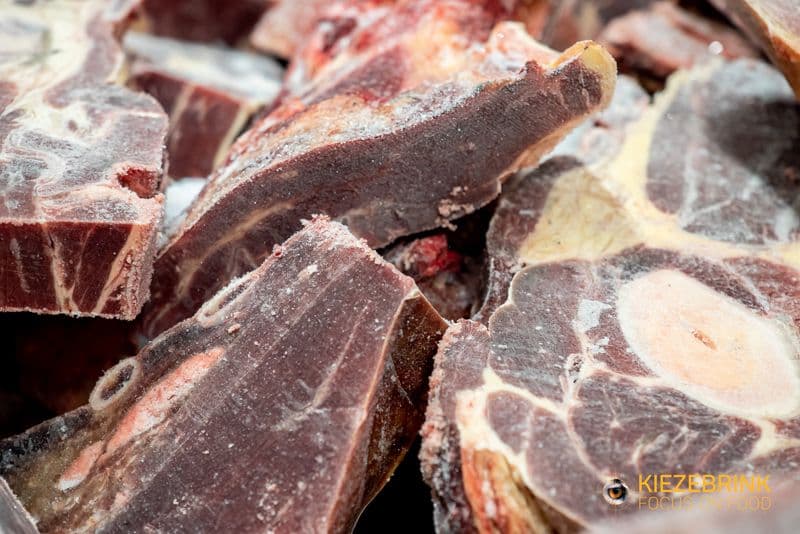 Rindfleisch mit Knochen (Kat.2) 2,5 kg Stück (500 kg)